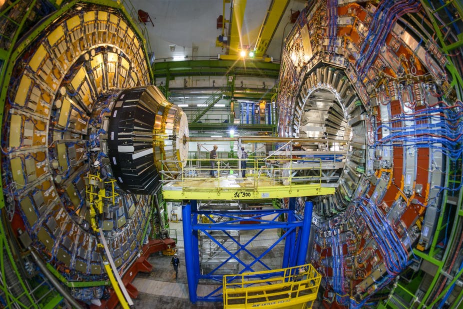TYK Hiukkasfysiikan tiedeleiri CERNissä
