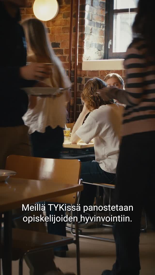 Hei 9-luokkalainen! Haaveiletko lukio-opinnoista Tampereella? TYK tarjoaa opiskelijoille monipuolisia mahdollisuuksia toteuttaa itseään! 
TYKissä saat:

- laadukasta kouluruokaa ja ilmaista aamupalaa!
- paperikirjat käyttöösi lähes kaikissa oppiaineissa!
- opiskella laajasti erilaisia luonnontieteitä!
- valita laajasta kielitarjonnasta itseäsi kiinnostavia kieliä! Houkutteleeko esimerkiksi espanjan, ranskan tai venäjän kieli?
- toteuttaa itseäsi ilmaisutaitoaineissa! Kiinnostaisiko teatteri, tanssi, media, maskeeraus tai vaikkapa luova kirjoittaminen? 
- laajan tarjonnan reaaliaineita ja kertauskursseja yo-kirjoituksia varten!
- ympärillesi kannustavan ja rohkaisevan kouluyhteisön!

✨Tervetuloa TYKin esittelyiltaan to 15.1. klo 18-20!✨

Yhteishaku alkaa helmikuussa. Lämpimästi tervetuloa TYKkiin ❤️

#tyktre #yhteishaku #lukio #tampereenlukiot