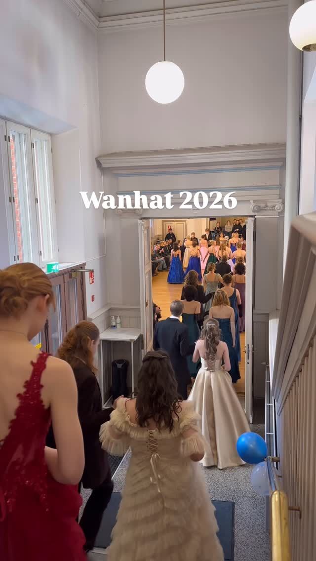 Muistoja ihanista vanhojen tansseista! 😍 Upeaa pukuloistoa ja yhdessä tekemistä. Kiitos meidän mahtaville opettajille Liinalle ja Outille (jotka näyttävät videolla myös loistavan taivutuksen) näin upean kokonaisuuden loihtimisesta! ✨

Nyt löydät myös vanhojen tanssien videon TYKin youtubesta. Linkki videoon löytyy nettisivuilla. 
#vanhojentanssit #vanhat2026 #tyktre