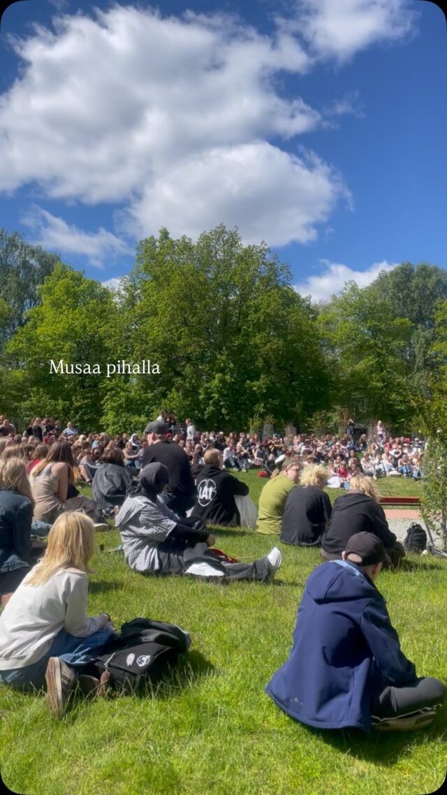 Tänään viimeisen koulupäivän kunniaksi tarjolla oli laaja kattaus ilmaisutaitoa ja yhdessäoloa. Rentouttavaa kesälomaa! 🌻#tyktre