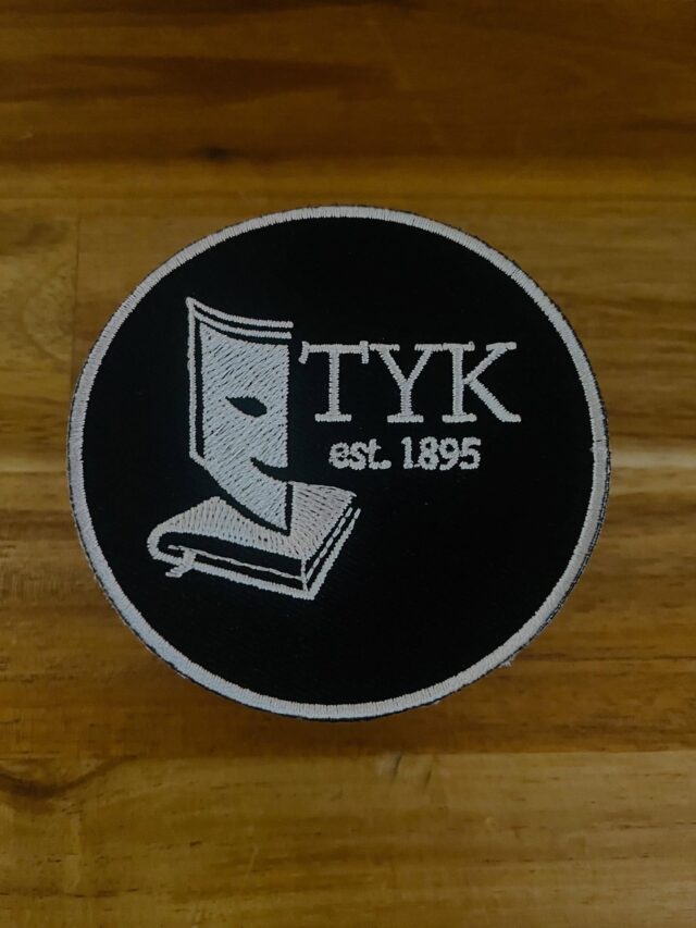 TYK-tuotteet myynnissä✌️ 
Huppari 25€
Kangaskassi 5€
Haalarimerkki(silitettävä) 5€
Juomapullo 5€

Myynnissä TYK130 juhlapäivänä 15.11. ja kansliasta koulupäivinä klo 9-13. Maksut MobilePaylla tai tasarahalla✌️

Emme postita haalarimerkkejä.