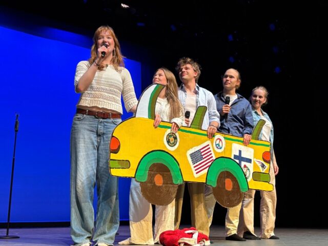 Tässä tunnelmia ja kuvia Bostonin vaihdosta! ❤️ 

Lokakuussa viisi opiskelijaamme ja kaksi opettajaa vierailivat Bostonissa arvostetussa Walnut Hill -taidekoulussa. Reissu oli unohtumaton, inspiroiva ja täynnä uusia ystävyyksiä! 🎭💌

Nyt tammikuussa kaksi opettajaa ja viisi oppilasta Walnut Hillistä olivat vastavierailulla Suomessa! 
Meillä oli ihana ja inspiroiva viikko myös Suomessa!

Thank you @walnuthillarts ! ❤️

#tyktre #walnuthillarts