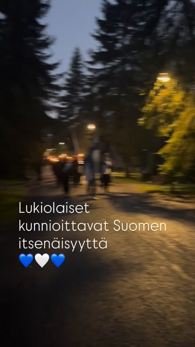 Lukiolaiset kunnioittavat Suomen itsenäisyyttä
💙🤍💙
