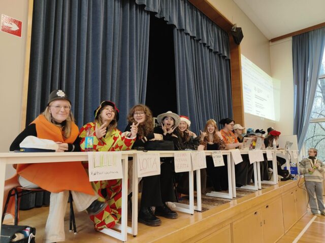 TYKissä on aktiivinen opiskelijakunta ja toimelias opiskelijakunnan hallitus. Tänään yleiskokouksessa äänestettiin uusi hallitus ja keskusteltiin tärkeistä asioista. TYKissä opiskelijoiden ääni kuuluu! #tyktre