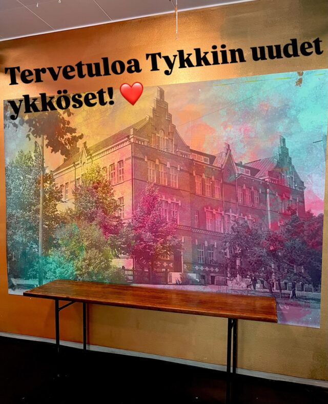 Lämpimästi tervetuloa TYKkiin uudet ykköset! ❤️ Tuutorit opastavat teidät keskiviikkona klo 9 koulun liikuntasaliin. Keskiviikkona perehdytään koulun käytänteisiin ja tutustutaan Tykin ja Tyllin tiloihin. Lukujärjestyksen mukainen opetus alkaa torstaina klo 11.10. Hyvää lukuvuotta kaikille uusille ja vanhoille tykkiläisille! ✍️📚🕺💃 #tyktre